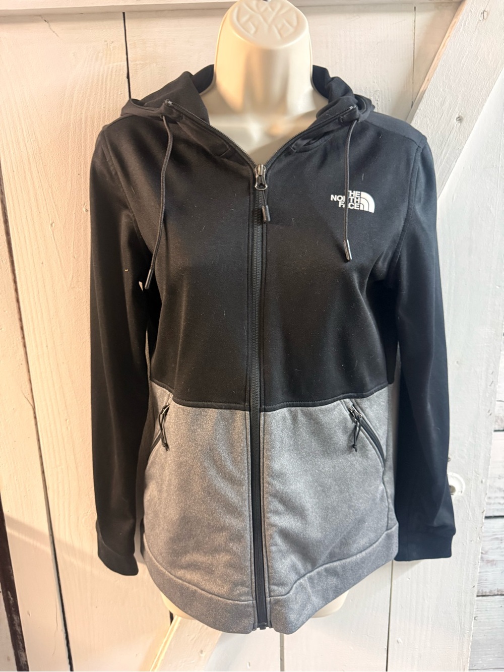 The North Face Women's Two-Tone Black & Gray Full-Zip Hoodie
